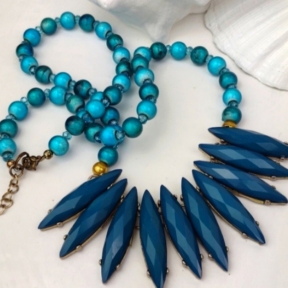 Tribal Turquoise Tone Multifaceted Spear Fringe & 2-Tone Glass Bead Necklace - Picture 15 of 15